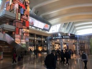 LAX Shopping 01